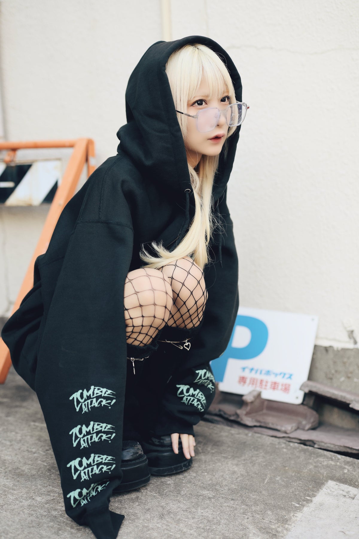 ZOMBIE ATTACK パーカー